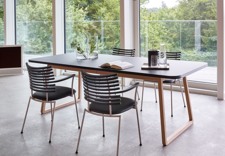 Spisebord | Designmøbler i Bergen | Berle Bergen — Berle Bergen CH 338 Spisebord | Møbelgalleriet Stavanger | Designmøbler